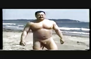 XXX Ein Mann aus den Augen, um reife frauen sex clips die Brust einer Larve zu sehen