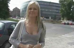 XXX Verdorbene teen entschlossen, in der nackte geile reife frauen öffentlichen Toilette zu spielen